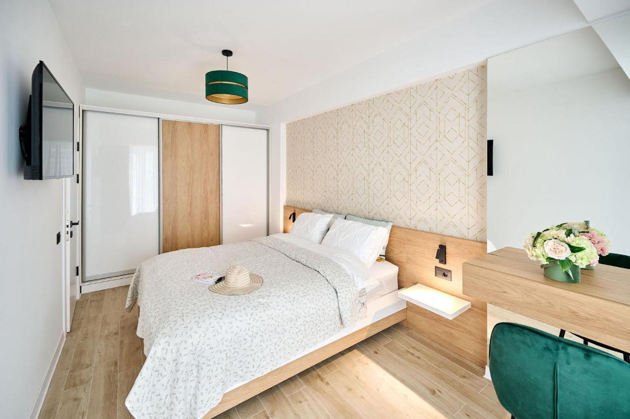 Vlezal Apartment Spa&Pool Beach Resort Mamaia Exterior photo
