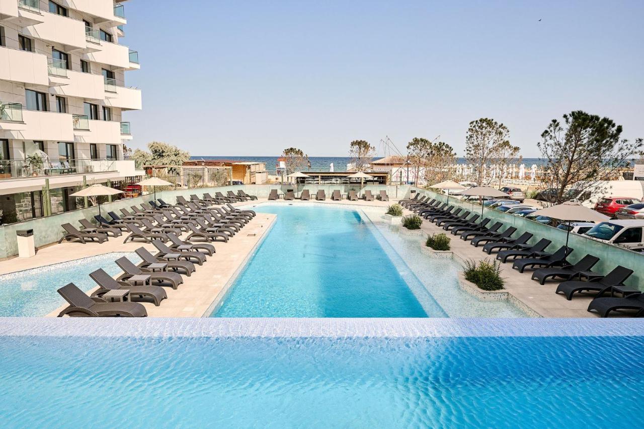 Vlezal Apartment Spa&Pool Beach Resort Mamaia Exterior photo